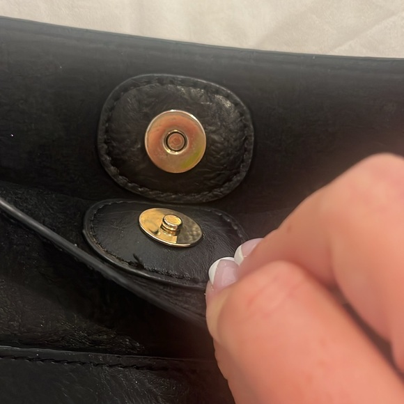 Adorned bag crossbody with army strap golf clasp button snap - Picture 3 of 3